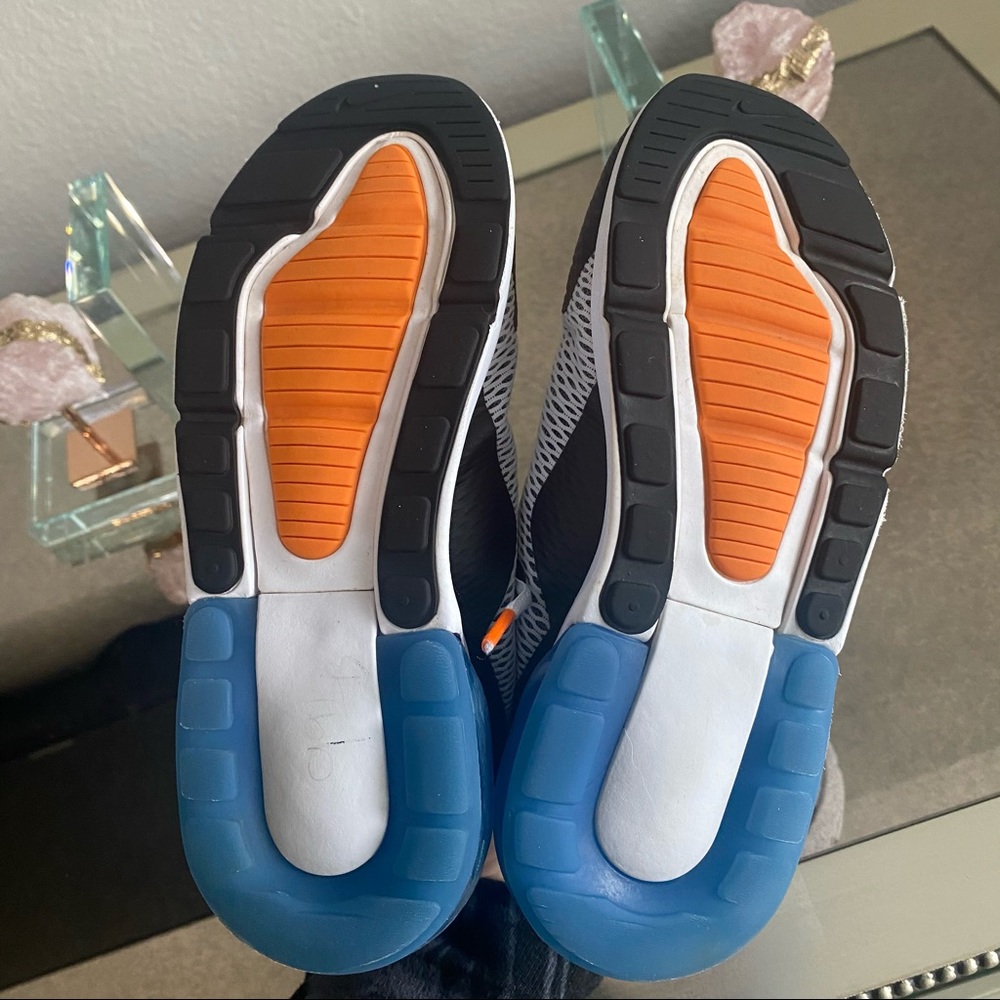 Nike Airmax React 270 Girls size 2 - Picture 9 of 9